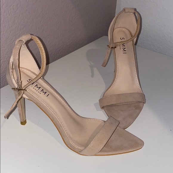 Nude Pointy Heels - Picture 1 of 6